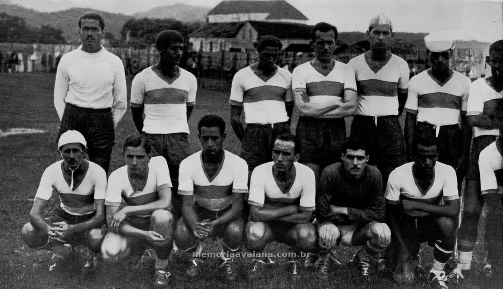 O Avaí que atuou contra o Caxias FC no estádio Ernesto Schlemm Sobrinho, em Joinville, em 25 de maio de 1941. Reprodução Sport Ilustrado (RJ) 26-6-1941.